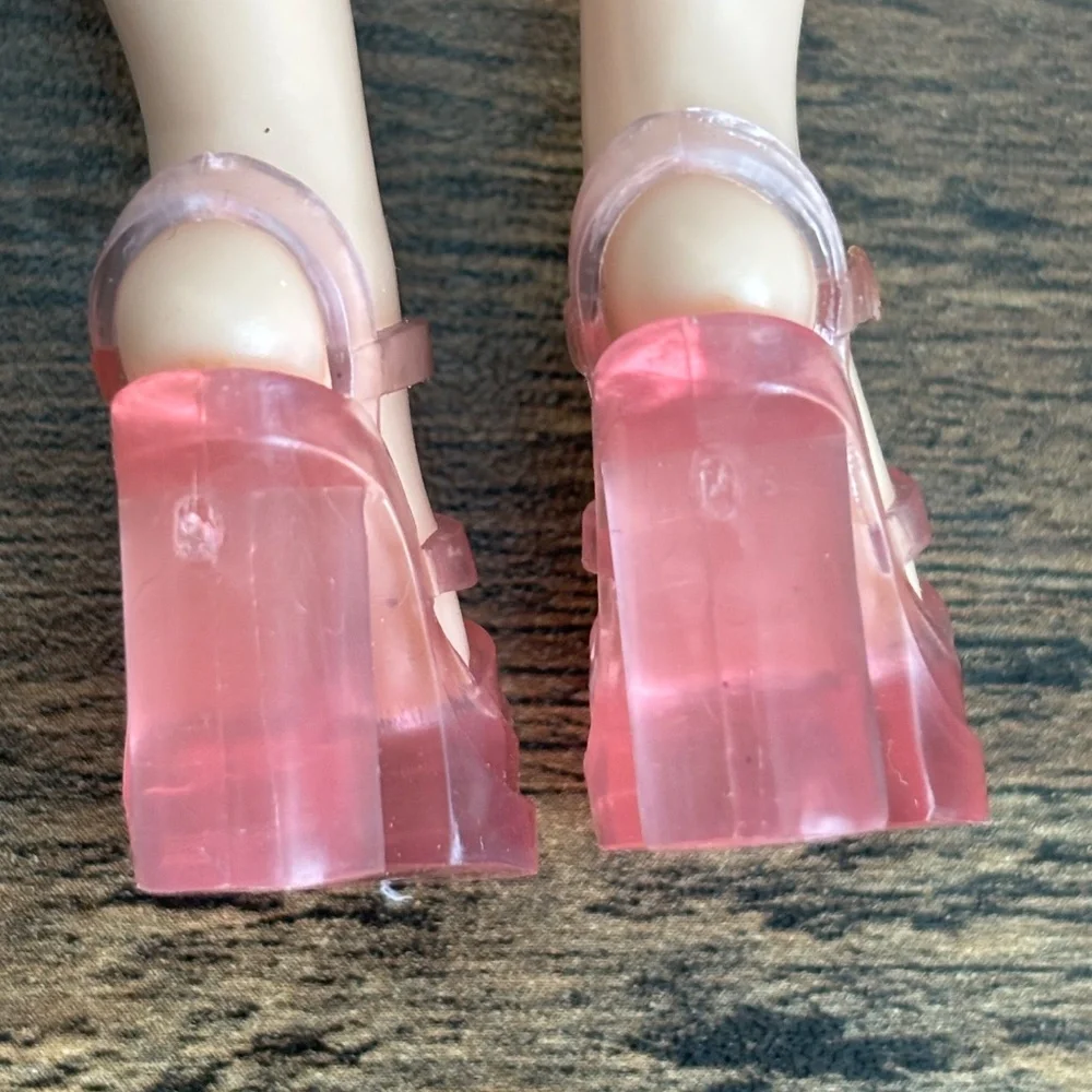 Rainbow High PINKLY PAIGE Pink New Friends Fashion Doll Articulated MGA 2022